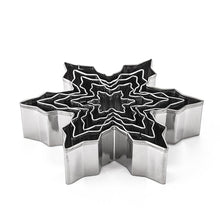 Load image into Gallery viewer, 5Pcs/Set Christmas Snowflake Stainless Steel Cookie Cutters Cake Biscuit Moulds Fondant Icing Mold Kitchen Baking Tools