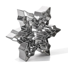 Load image into Gallery viewer, 5Pcs/Set Christmas Snowflake Stainless Steel Cookie Cutters Cake Biscuit Moulds Fondant Icing Mold Kitchen Baking Tools