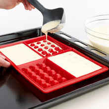 Load image into Gallery viewer, New 4-Cavity Waffle Mold Shape Food Grade Plastic,Cake Chocolate Pan, Silicone Mold Baking Mould Kitchen Bakeware Decorationg