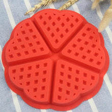 Load image into Gallery viewer, Round Heart Shape Waffle Biscuit Mold Silicone Cake Mould Kitchen Baking Tool Hot